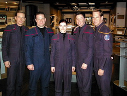 Star Trek Gallery - astronauts_on_ent.jpg