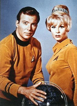 Star Trek Gallery - kirk_rand2.jpg