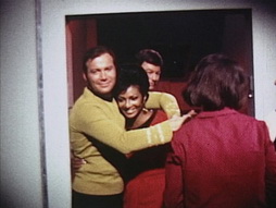 Star Trek Gallery - nichols_shatner_hug.jpg