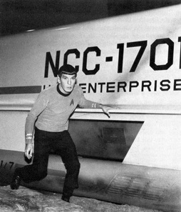 Star Trek Gallery - spock_shuttlecraft_tos.jpg