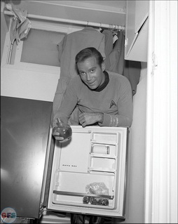 Star Trek Gallery - stark-trek-1966-tv-series-photo-kirk.jpg
