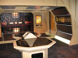 Star Trek Gallery - ste021.jpg