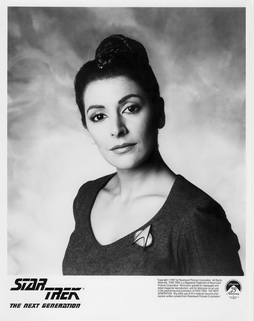 Star Trek Gallery - troi_s1b.jpg