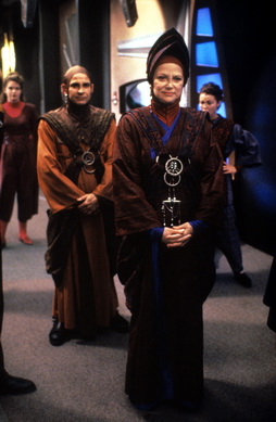 Star Trek Gallery - vedek_winn.jpg
