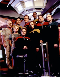 Star Trek Gallery - vgr_cast_s2HQ.jpg