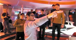 Star Trek Gallery - abrams_directing.jpg