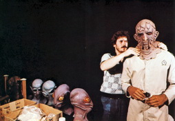 Star Trek Gallery - alien_extra_makeup.jpg