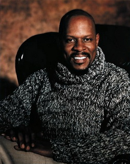 Star Trek Gallery - avery_brooks_4.jpg