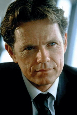 Star Trek Gallery - bruce_greenwood-pike.jpg