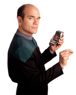 Star Trek Gallery - doctor_white_pb2.jpg