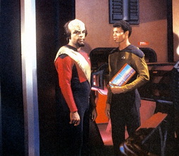 Star Trek Gallery - dorn_between_takes.jpg
