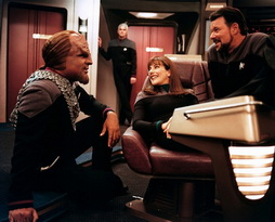 Star Trek Gallery - dorn_sirtis_frakes_nemesis.jpg