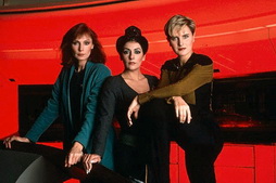 Star Trek Gallery - fem_trio_pb_01.jpg