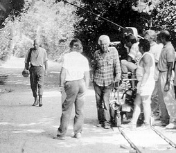 Star Trek Gallery - filming_family_tng.jpg