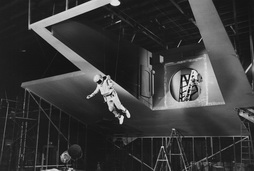 Star Trek Gallery - filming_spacewalk_exit_tmp.jpg