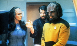 Star Trek Gallery - frakes_directing_dorn.jpg