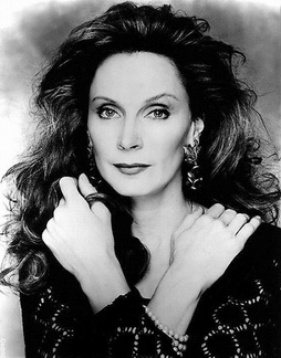 Star Trek Gallery - gates_mcfadden_4.jpg