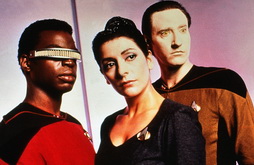 Star Trek Gallery - geordi_troi_data_s1pb.jpg
