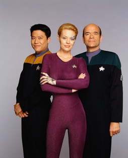 Star Trek Gallery - hq_kim_doc_7_tvguidepb.jpg