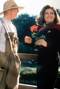 Star Trek Gallery - janeway_and_boothby.jpg