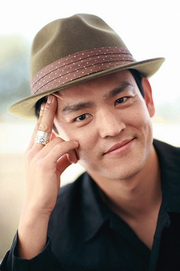 Star Trek Gallery - john_cho_2.jpg