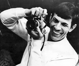 Star Trek Gallery - leonard_nimoy_photographer.jpg