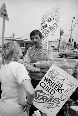 Star Trek Gallery - nimoy-writersstrike-may81.jpg