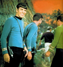 Star Trek Gallery - nimoy_kelley_shatner_apple.jpg