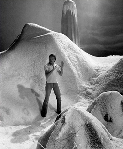 Star Trek Gallery - nimoy_snow_set_tsfs.jpg