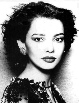 Star Trek Gallery - persis_khambatta_2.jpg