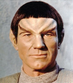 Star Trek Gallery - picard_romulan.jpg