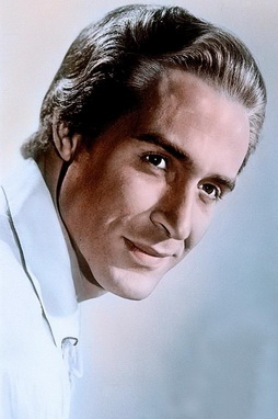 Star Trek Gallery - ricardo_montalban_5.jpg