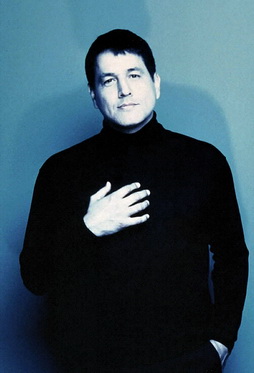 Star Trek Gallery - robert_beltran_3.jpg