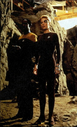 Star Trek Gallery - russ_ryan_raven_filming.jpg