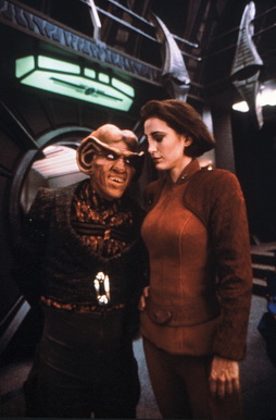 Star Trek Gallery - s1pb_kira_quark.jpg