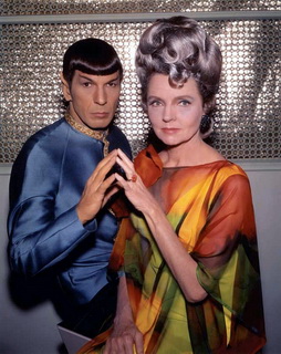 Star Trek Gallery - spock_amanda_tos.jpg