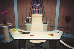 Star Trek Gallery - trois_office_ins.jpg