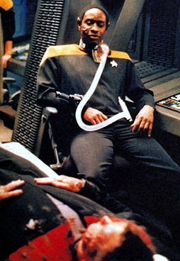 Star Trek Gallery - tuvok_hauntingofdeck12.jpg