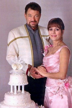 Star Trek Gallery - weddingcake_rikertroi_variant.jpg