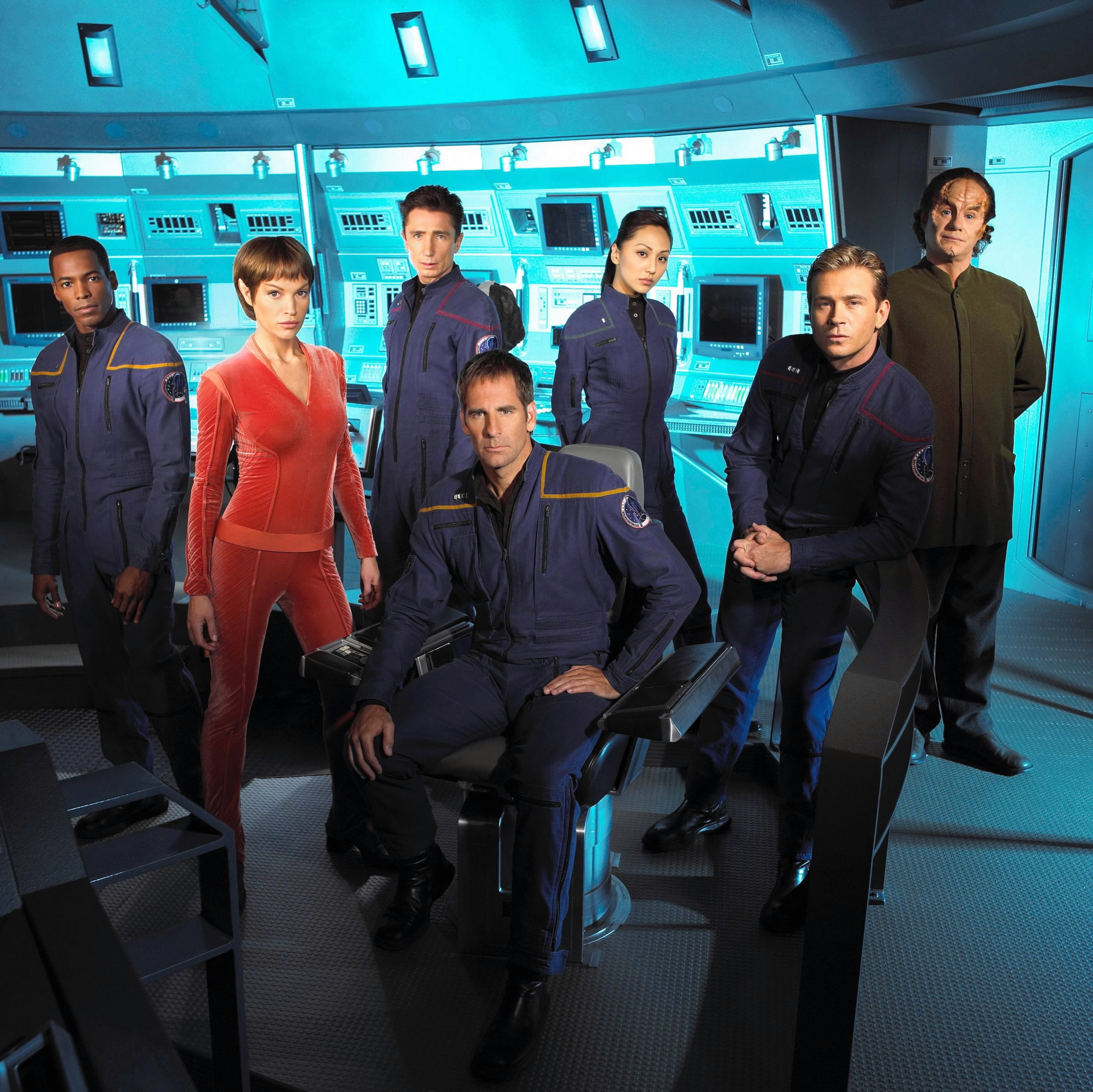 Star Trek Gallery: Crews.