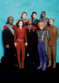 Star Trek Gallery - Star-Trek-gallery-crews-0006.jpg