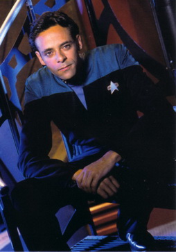 Star Trek Gallery - bashir_s5pb.jpg