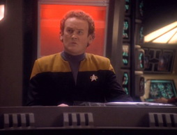 Star Trek Gallery - defiant_153.jpg