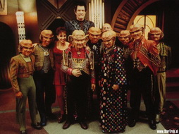 Star Trek Gallery - ferengi-all-pub.jpg