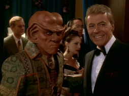 Star Trek Gallery - leave_behind_504.jpg