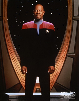 Star Trek Gallery - sisko_s4pb_perfect.jpg