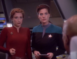 Star Trek Gallery - starshipdown_105.jpg