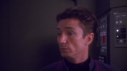 Star Trek Gallery - brokenbow_107.jpg