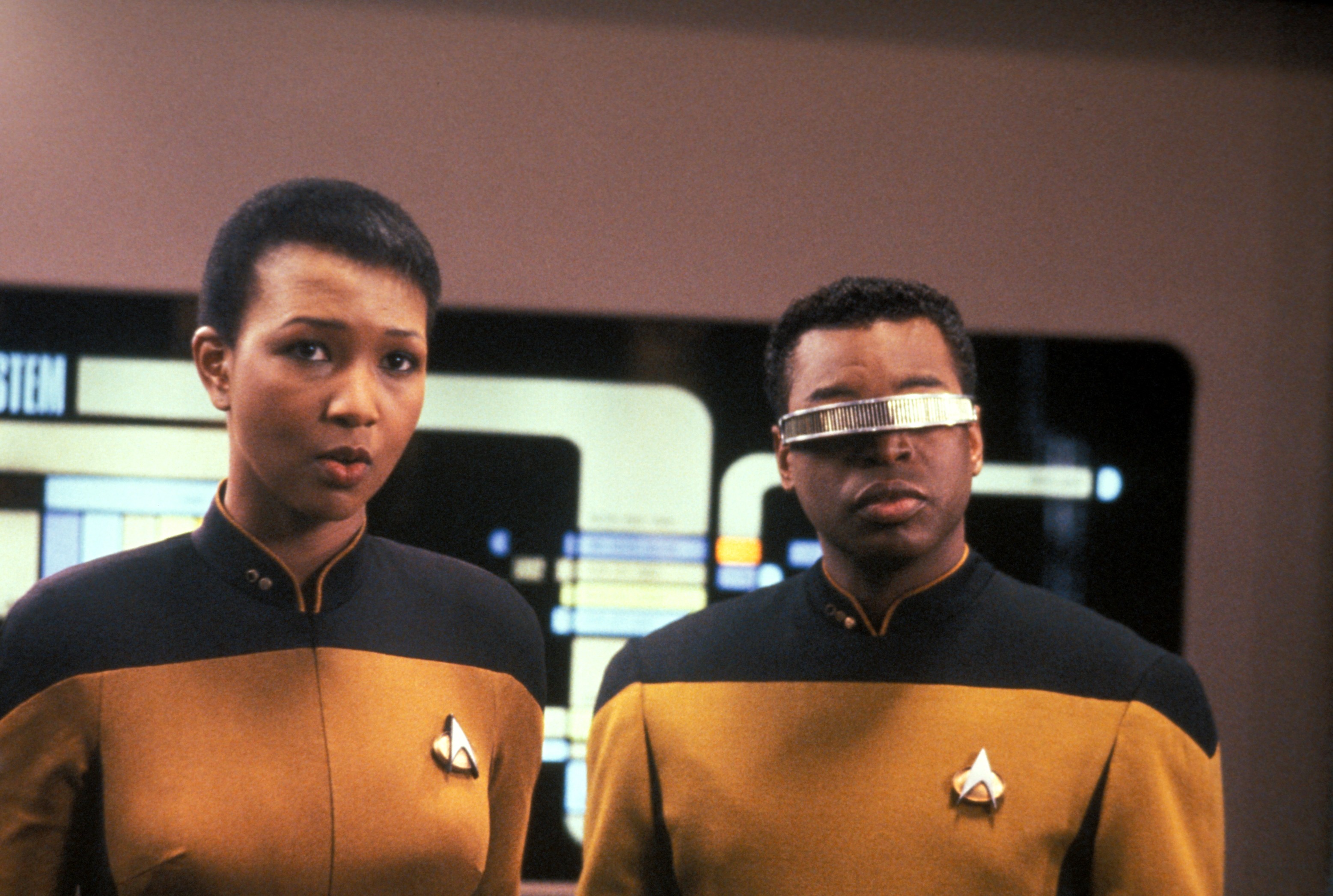 Star Trek Gallery: Next Generation.