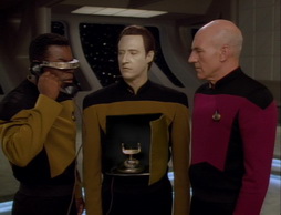 Star Trek Gallery - phantasms326.jpg